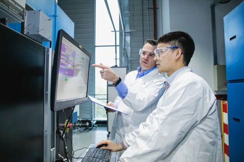 挑戰特斯拉？不，凱迪拉克Lyriq旨在重新定義豪華電動出行